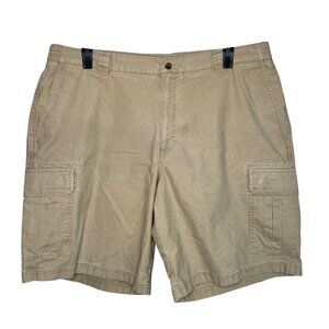 L.L. Bean Mens Comfort Waist Cargo Shorts Size 42 Beige Hiking Casual Outdoor